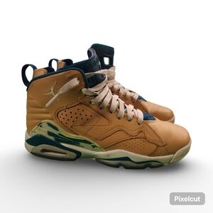 Jordan MVP Kids Size 5Y/6.5W